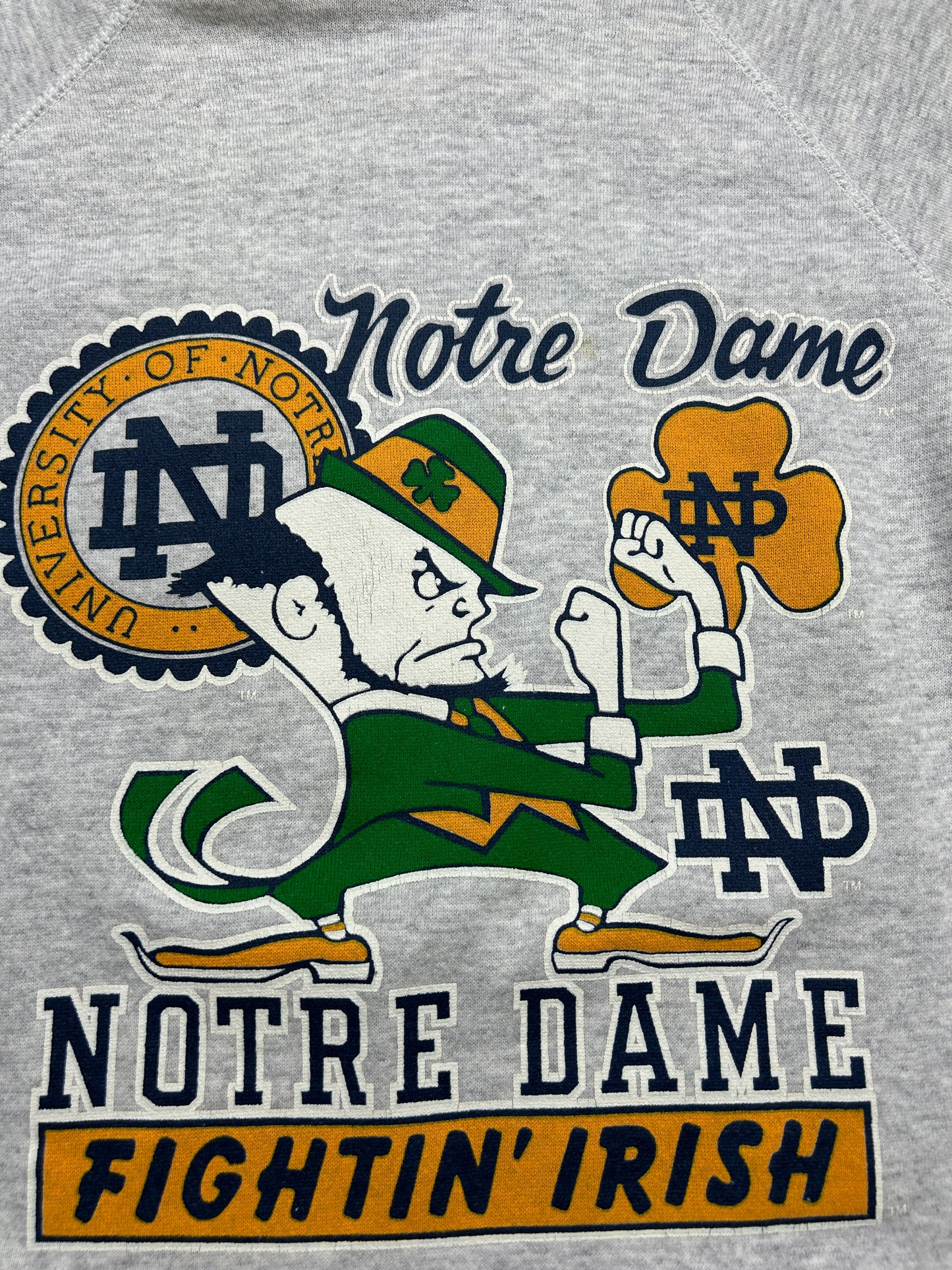 Vintage 80s Notre Dame Fighting Irish Colliegate Crest Graphic Sweatshirt Size XL
