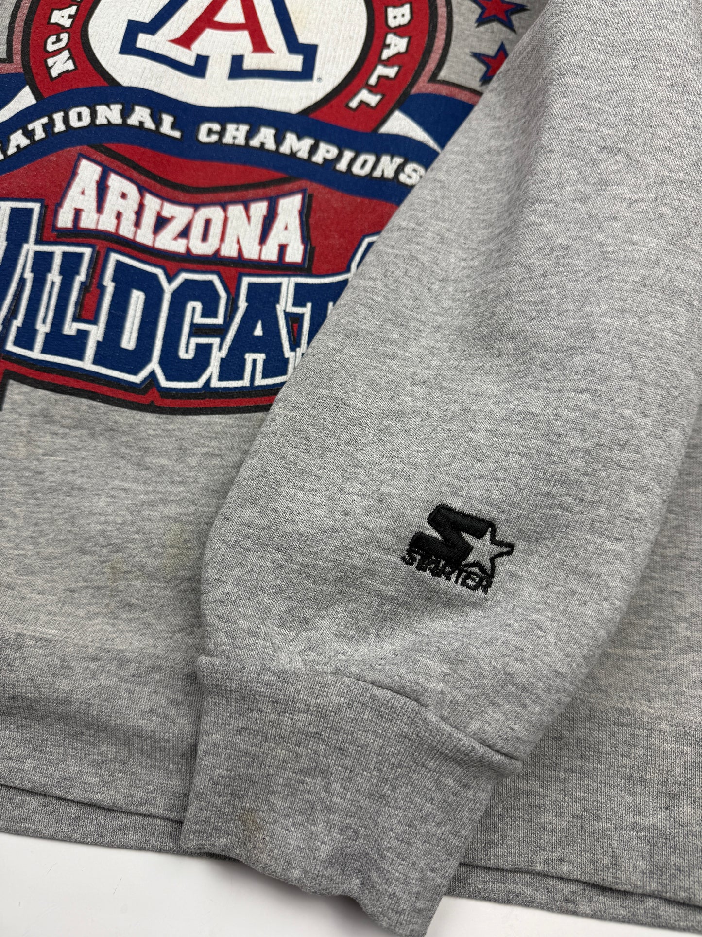 Vintage 1997 Arizona Wildcats NCAA Final 4 Basketball Crest Starter Sweatshirt Size XL