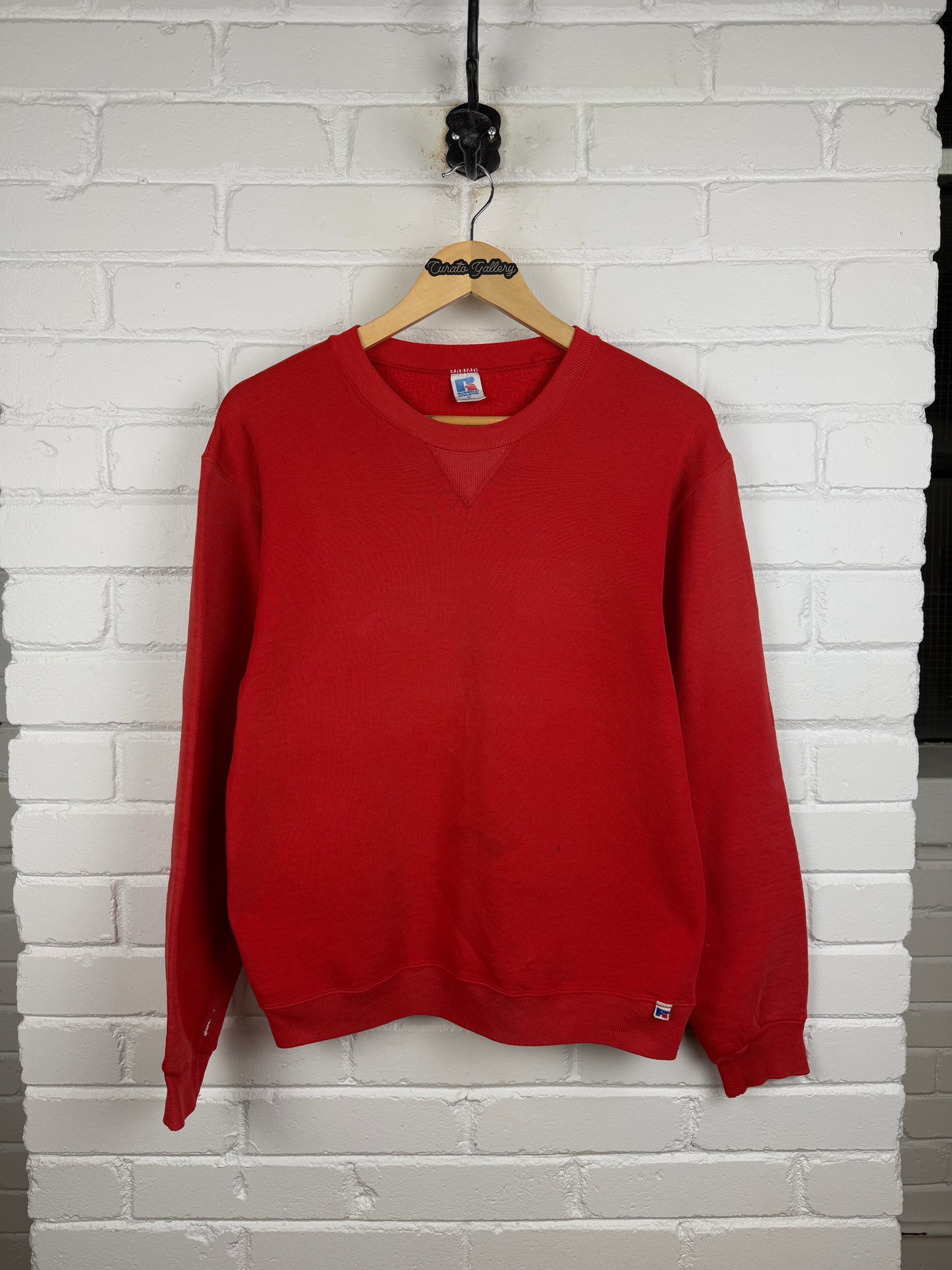 Vintage 80s/90s Russell Athletic Cropped Boxy Fit Blank Crewneck Sweatshirt Size M Red