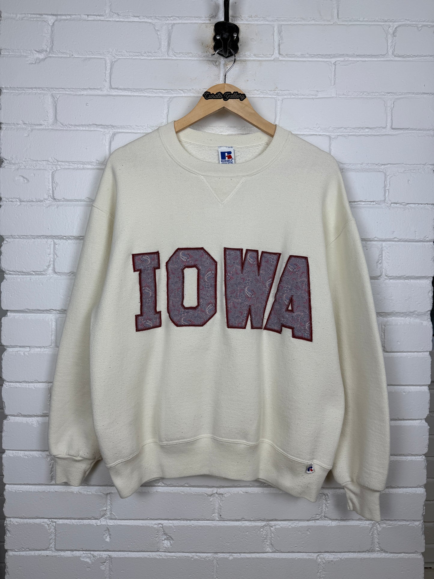 Vintage 90s Iowa Embroidered Paisley Spell Out Russel Athletic Crewneck Sweatshirt Size XL