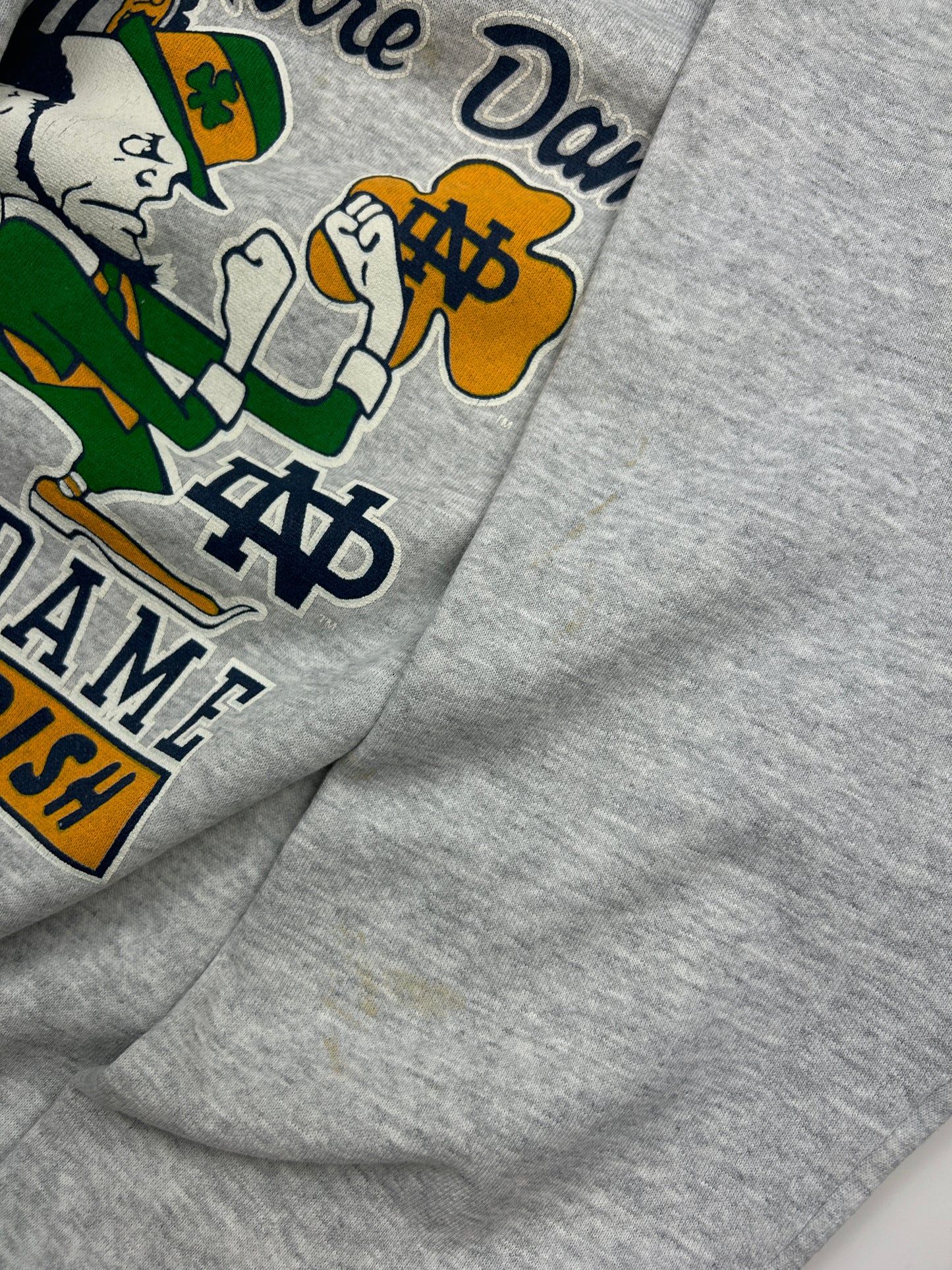 Vintage 80s Notre Dame Fighting Irish Colliegate Crest Graphic Sweatshirt Size XL
