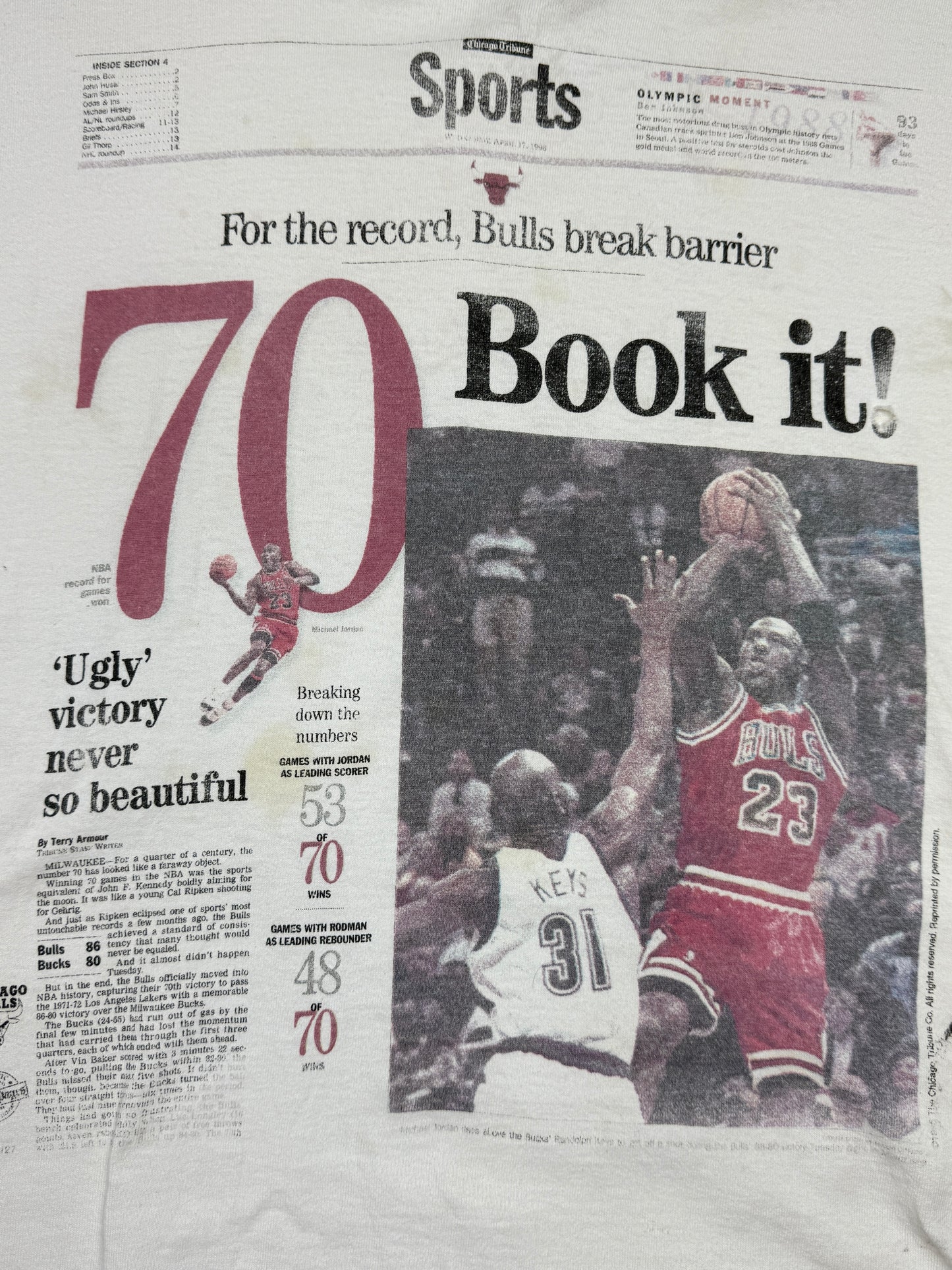 Vintage 1996 Chicago Bulls 70 Book It Front Pages Newspaper NBA T Shirt Size L 90s