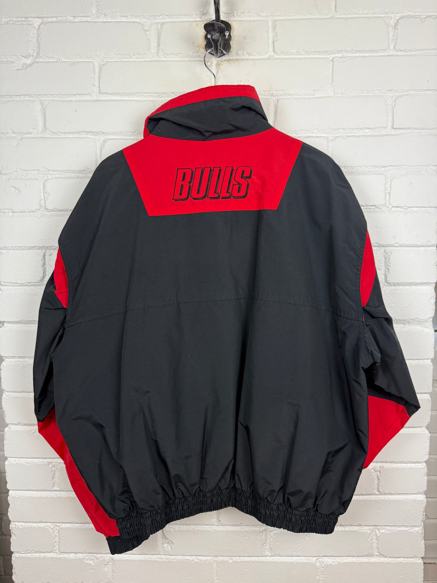 Vintage 90s Chicago Bulls NBA Chalk Lined Stadium Club Nylon Windbreaker Jacket Size XL
