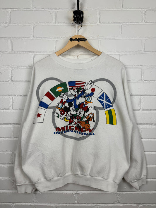 Vintage 90s Disney Mickey International World Flags Mini Mouse Goofy Crewneck Sweatshirt Size XL