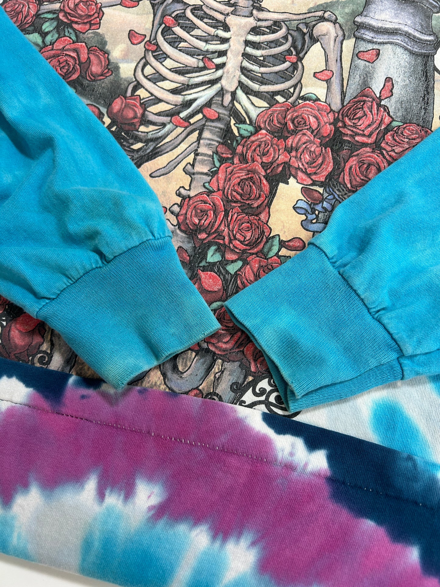 Vintage 1995 Grateful Dead 30 Years Skull Roses Tie-Dye Band Music Long Sleeve T-Shirt Size XL 90s