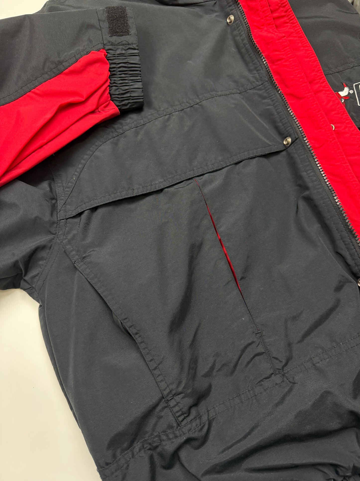 Vintage 90s Chicago Bulls NBA Chalk Lined Stadium Club Nylon Windbreaker Jacket Size XL