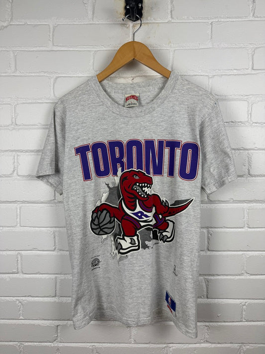 Vintage 1994 Toronto Raptors Break Through Nutmeg T Shirt Size M