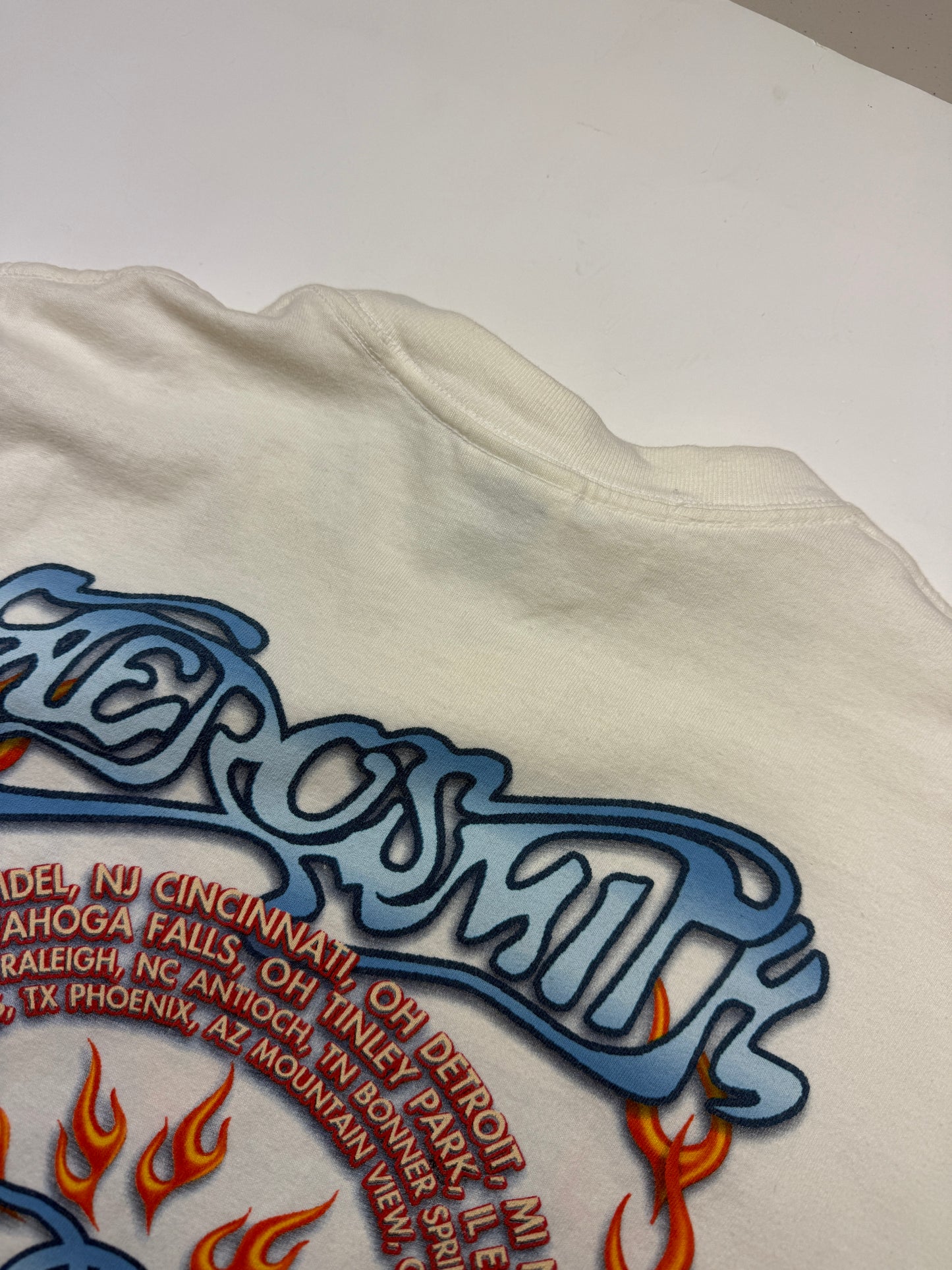 Vintage 2003 Aerosmith Rock And Roll Flames Tour Band T Shirt Size XL