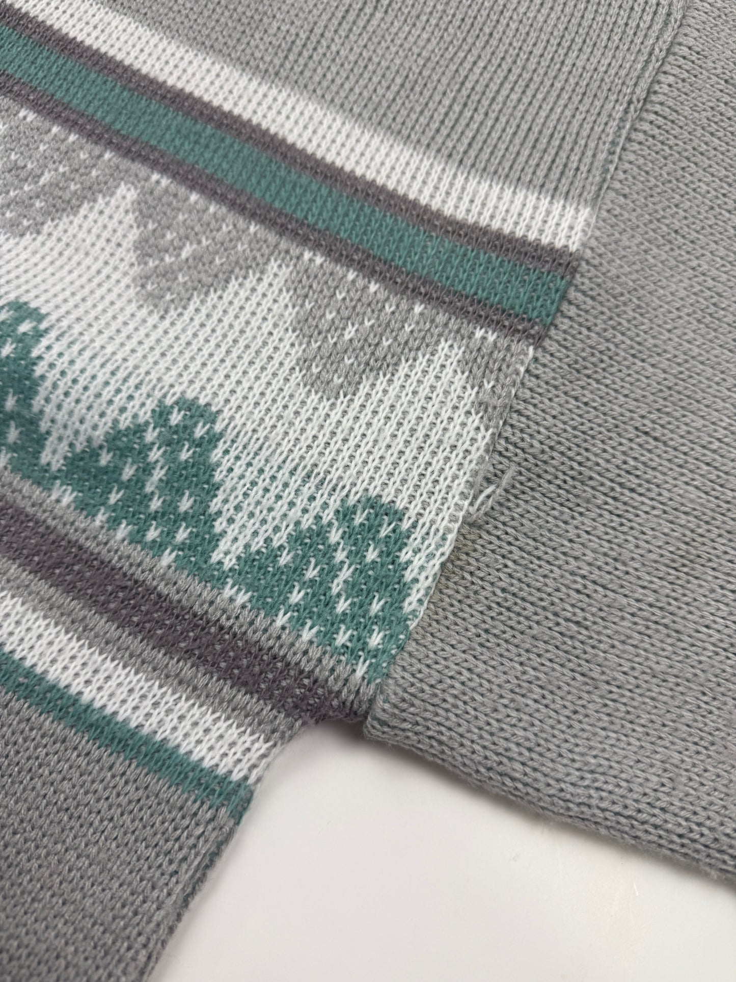 Vintage Town Craft Abstract Argyle Print Acrylic Knit Sweater Size L Made USA