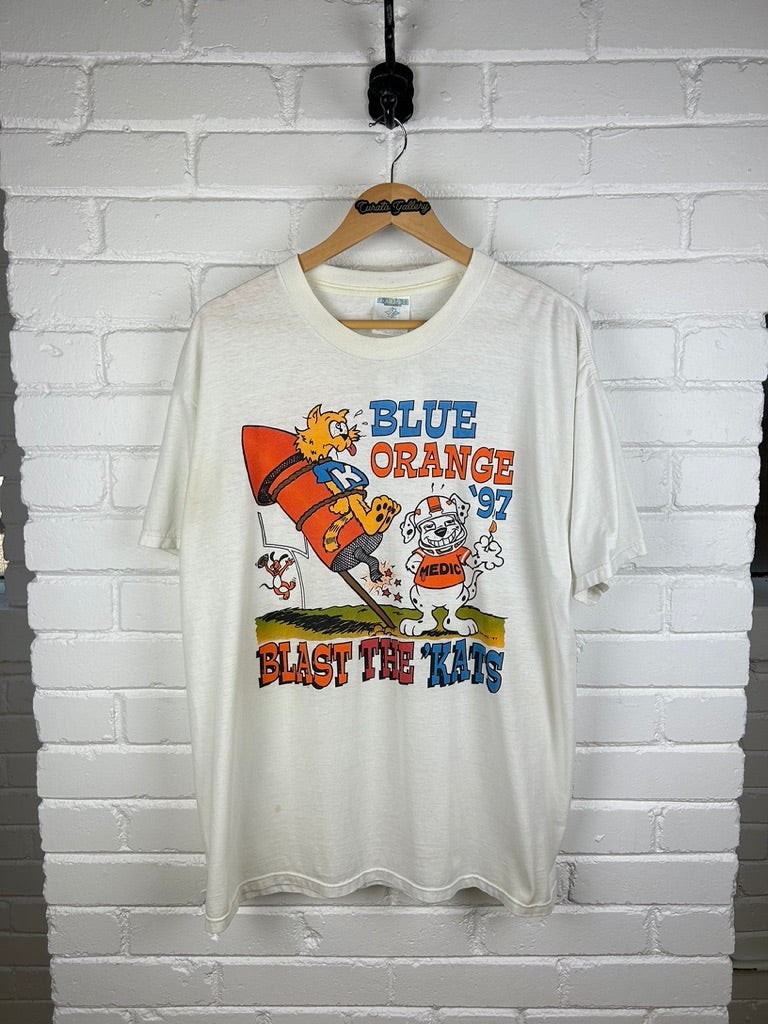 Vintage 1997 Tennessee Volunteers Blast The Kats NCAA Football T Shirt Size XL 90s