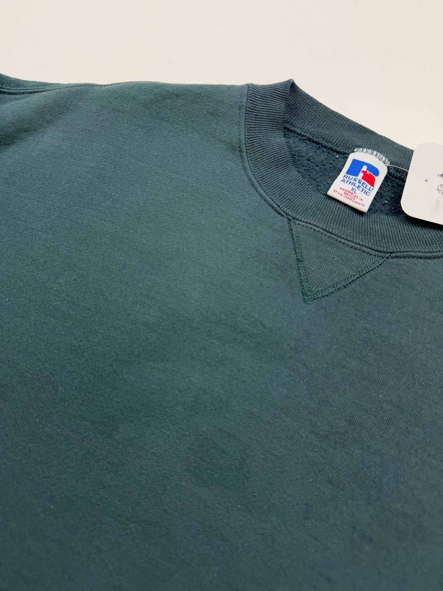 Vintage 90s Russell Athletic Boxy Fit Blank Crewneck Sweatshirt Size XL