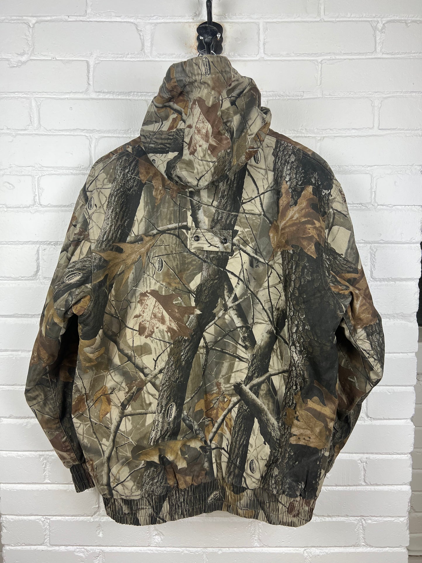 Outfitters Ridge Real Tree Hardwood Camo Insulated Hooded Bomber Jacket Size L