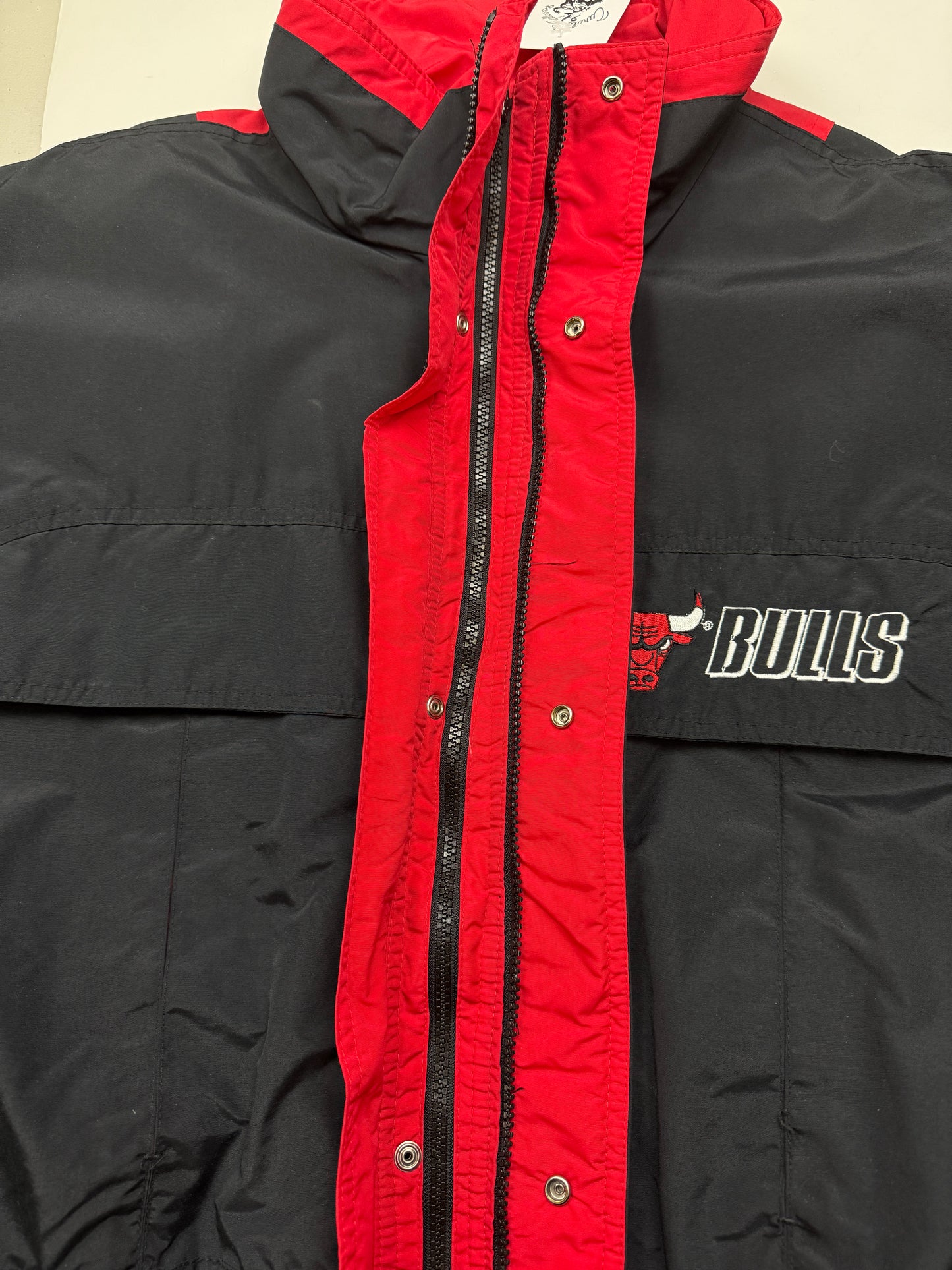 Vintage 90s Chicago Bulls NBA Chalk Lined Stadium Club Nylon Windbreaker Jacket Size XL