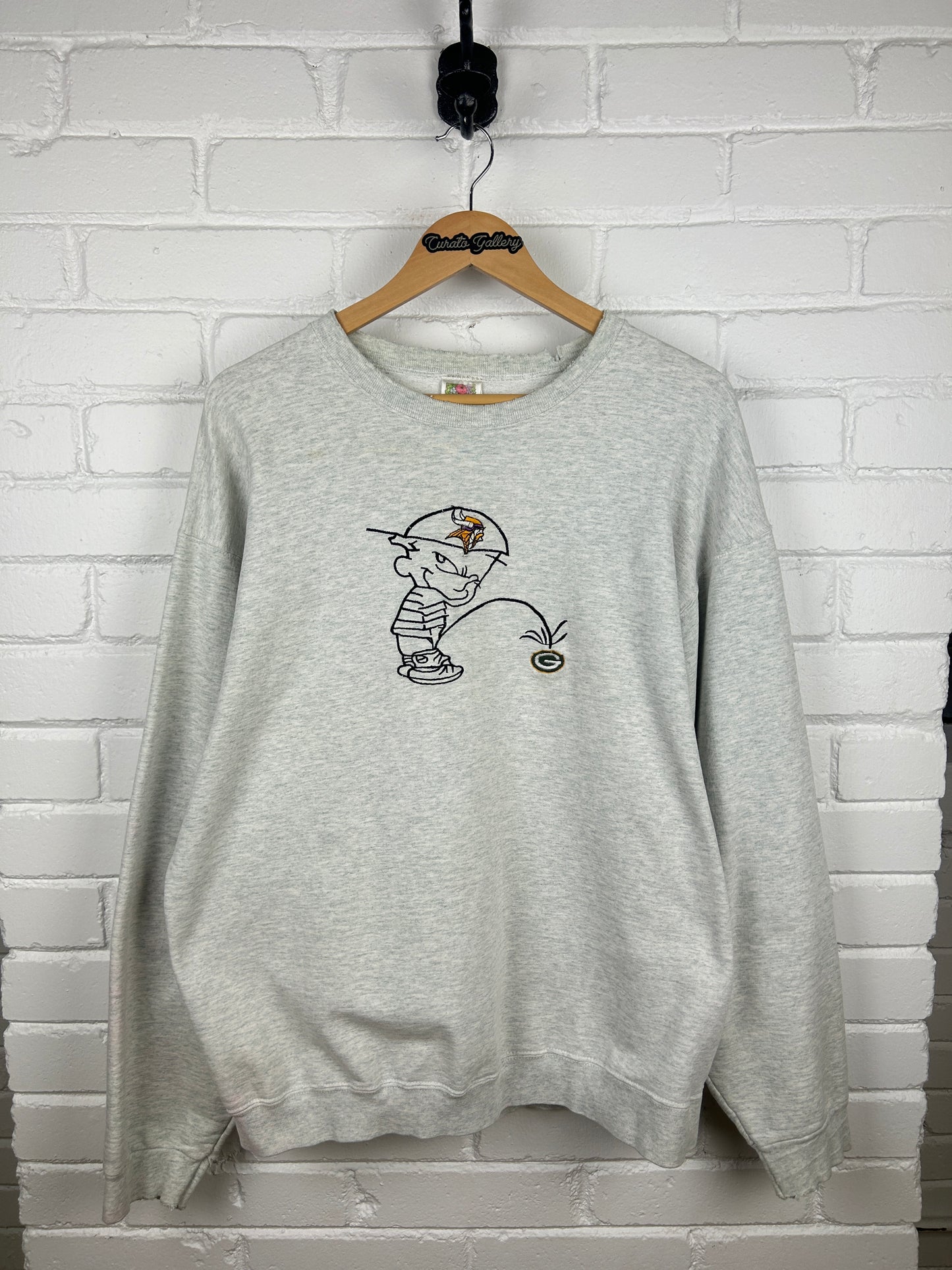 Vintage 90s Minnesota Vikings Calvin Peeing On Packers NFL Sweatshirt Size XL