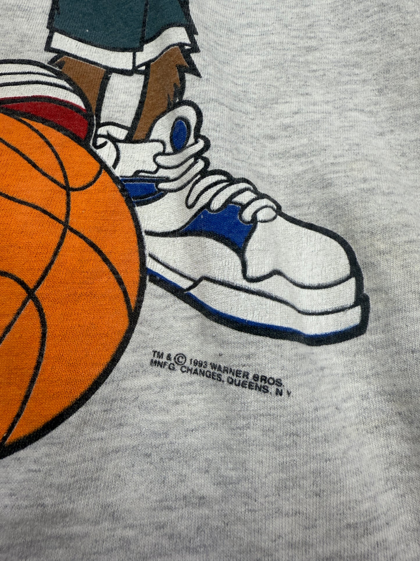 Vintage 1993 Looney Tunes Bugs Taz Wile E. Basketball Streetwear Front & Back T Shirt Size L 90s