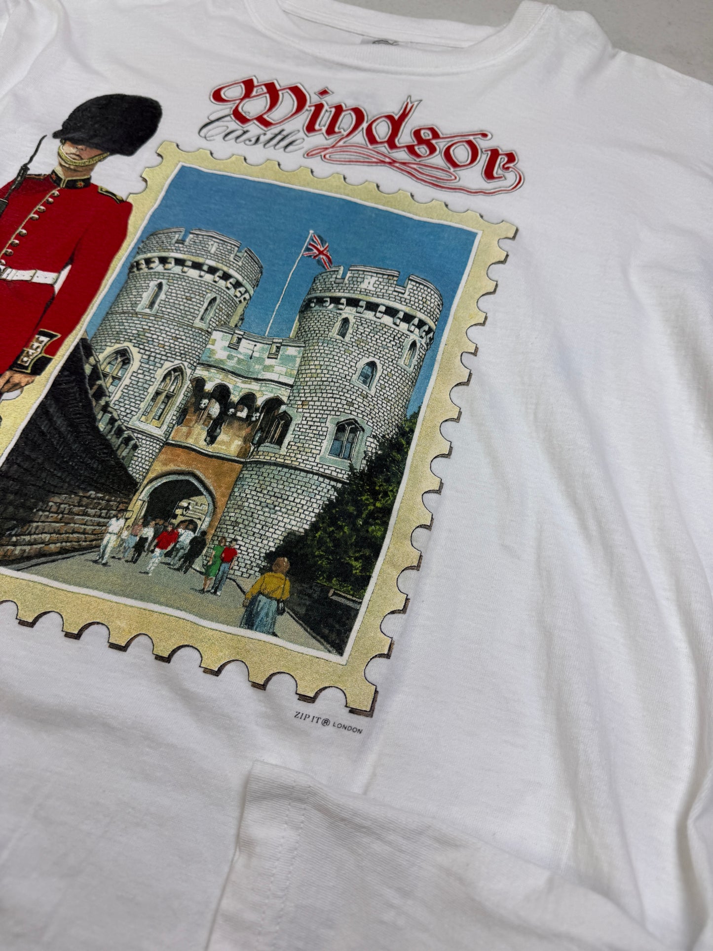 Vintage 90s Windsor Castle The Queens Guards Stamp Graphic T Shirt Size XXL