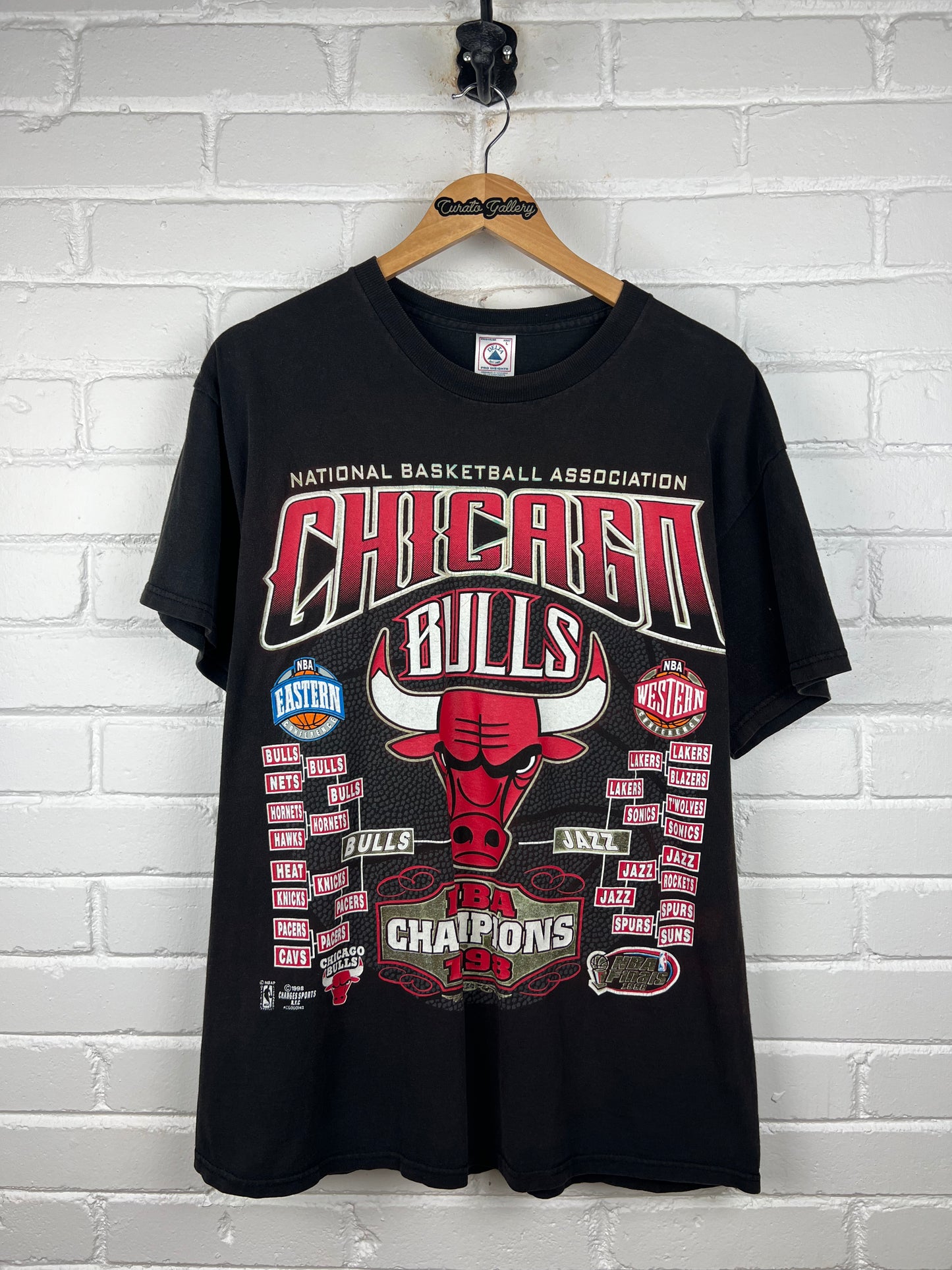 vintage 1998 Chicago Bulls NBA Champs Road To The Finals Stats Front & Back Graphic T Shirt Size L 90s