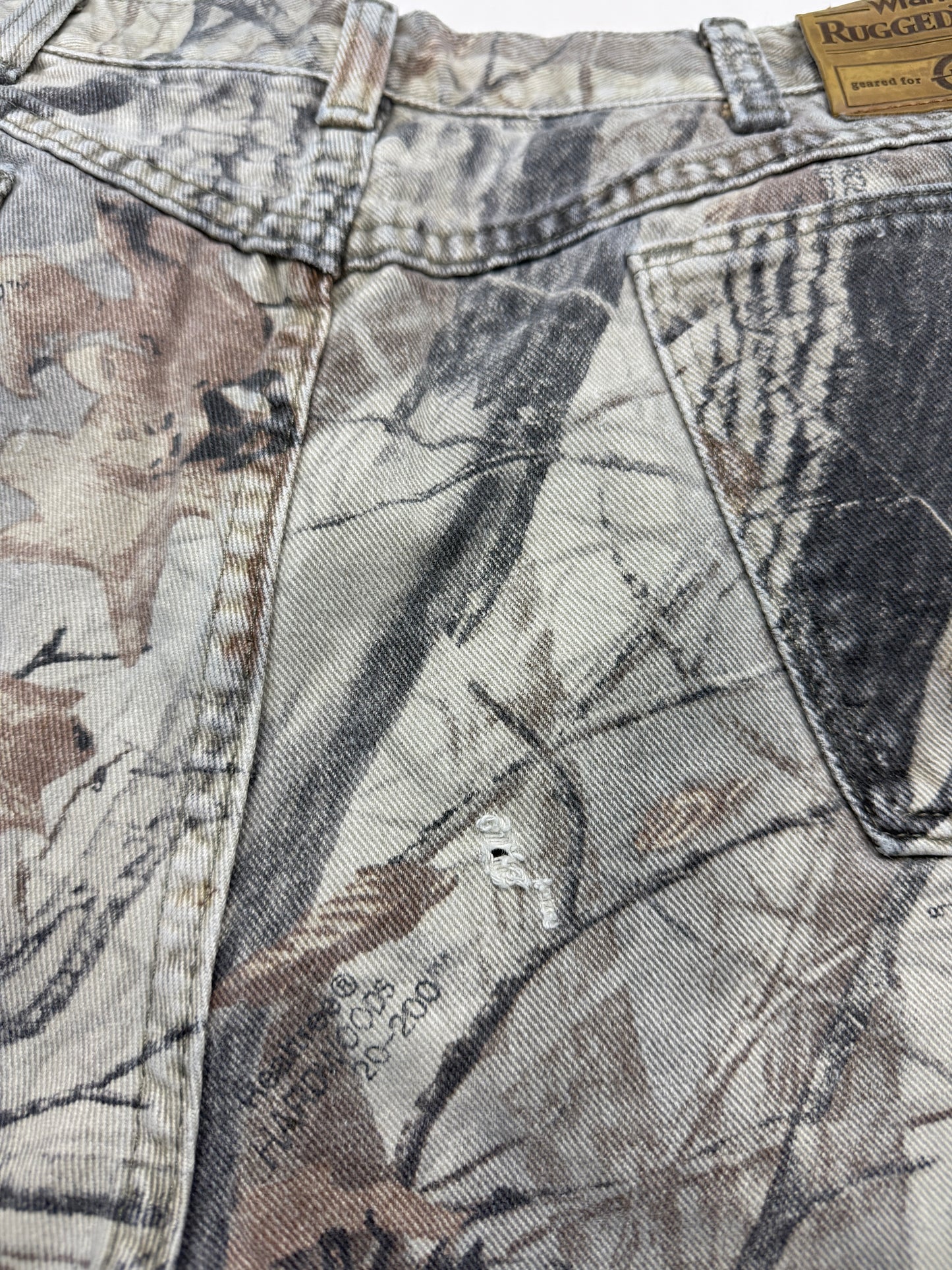 Vintage Wrangler Rugged Wear Real Tree Hardwood Camo Denim Pants Size 36W