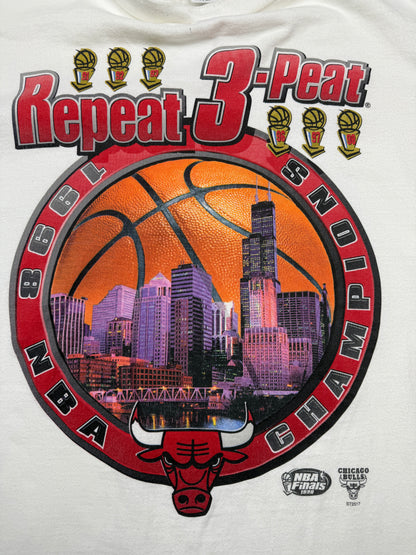 Vintage 1998 Chicago Bulls 3 Peat Repeat City Skyline T Shirt Size XL