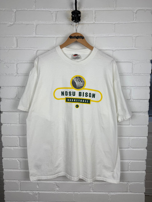 Vintage 90s Nike NDSU Bison Basketball North Dakota NCAA University T Shirt Size XL