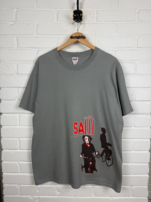 Vintage Saw Jigsaw Tricycle Horror Movie Promo Lions Gate Graphic T Shirt Size XL