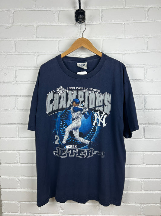 Vintage 1998 Derek Jeter #2 World Series Champs Player Graphic T Shirt Size XL 90s