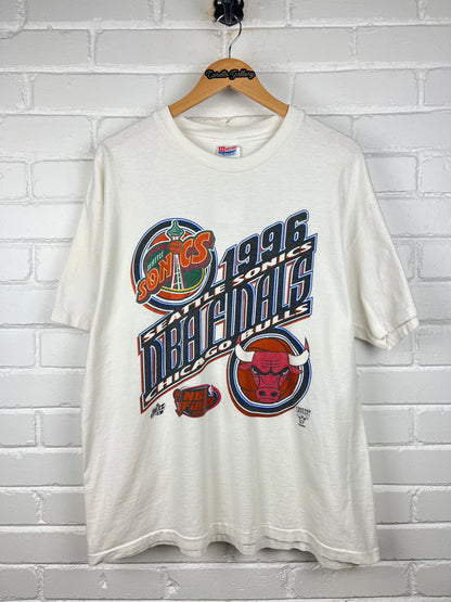 Vintage 1996 NBA Finals Seattle Sonics Vs Chicago Bulls Big Graphic T Shirt Size XL 90s