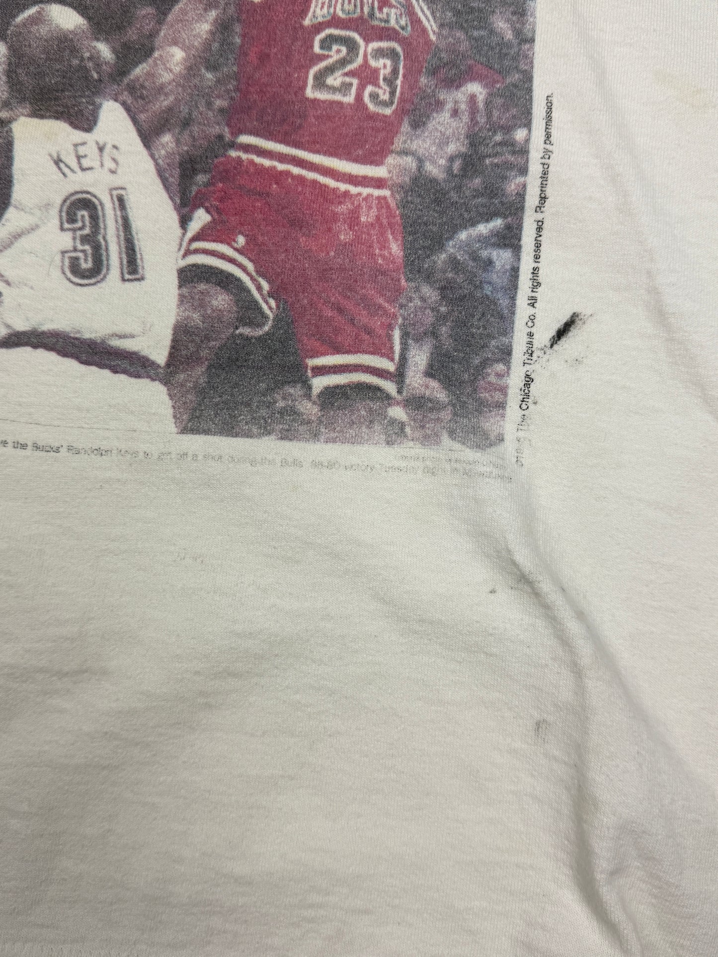 Vintage 1996 Chicago Bulls 70 Book It Front Pages Newspaper NBA T Shirt Size L 90s