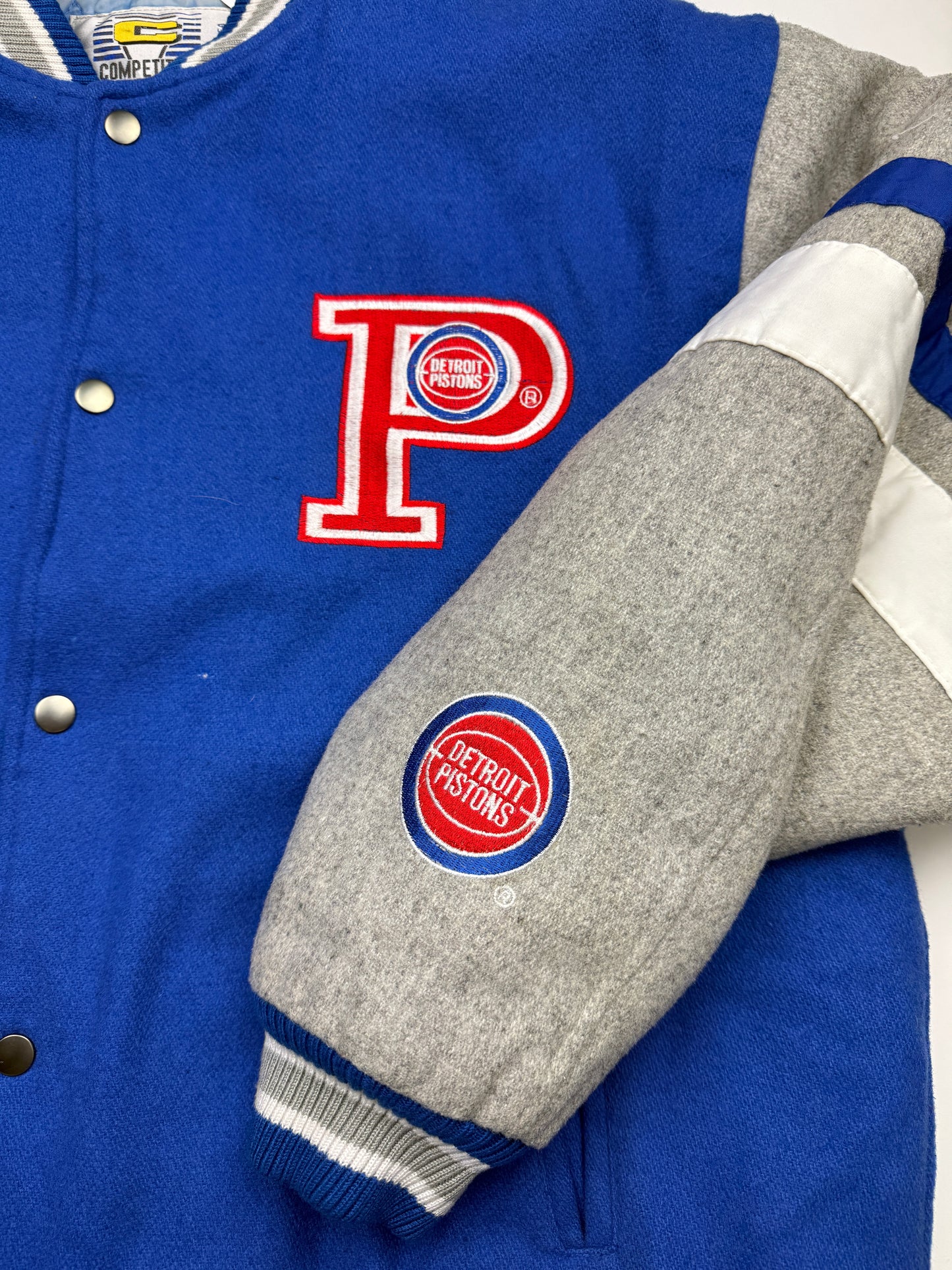 Vintage 80s/90s Detroit Pistons NBA Script Spell Out Insulated Wool Bomber Jacket Size XL