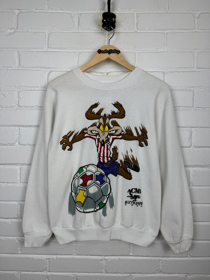 Vintage 1994 Looney Tunes Wile E Coyote Acme Extreme Soccer Sweatshirt Size S 90s