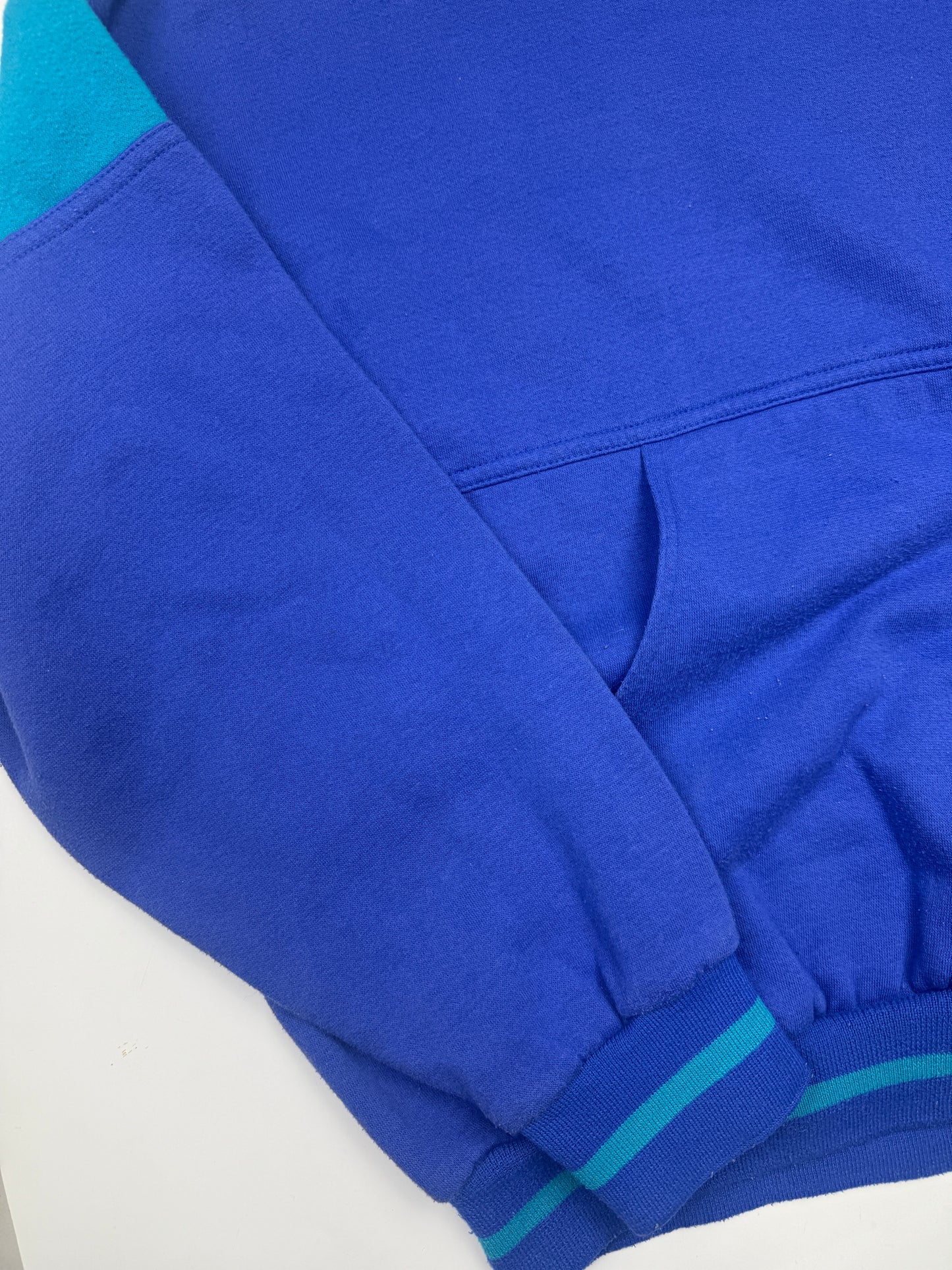 Vintage 80s/90s Activewear Two Tone Blank Pullover Hooded Sweatshirt Size L