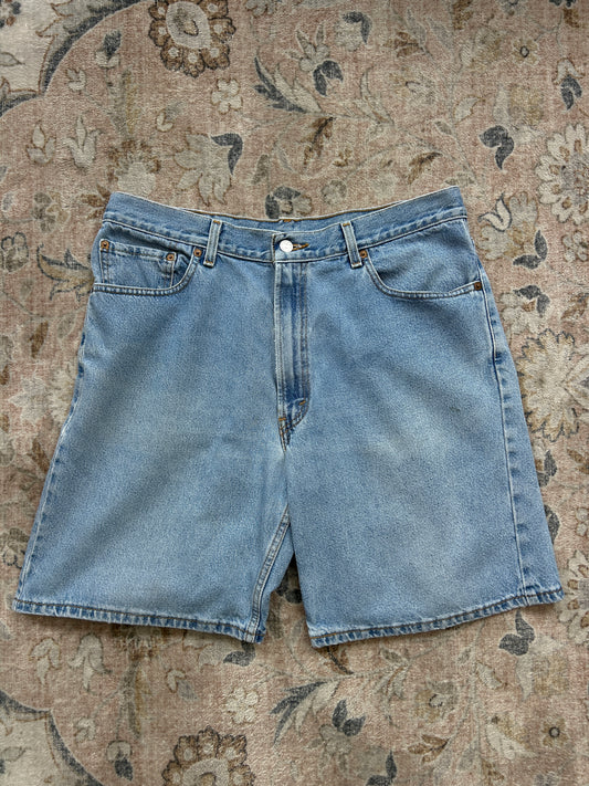 Vintage Levis Red Tab 550 Relaxed Fit Light Stone Wash Jorts Jeans Size 35W