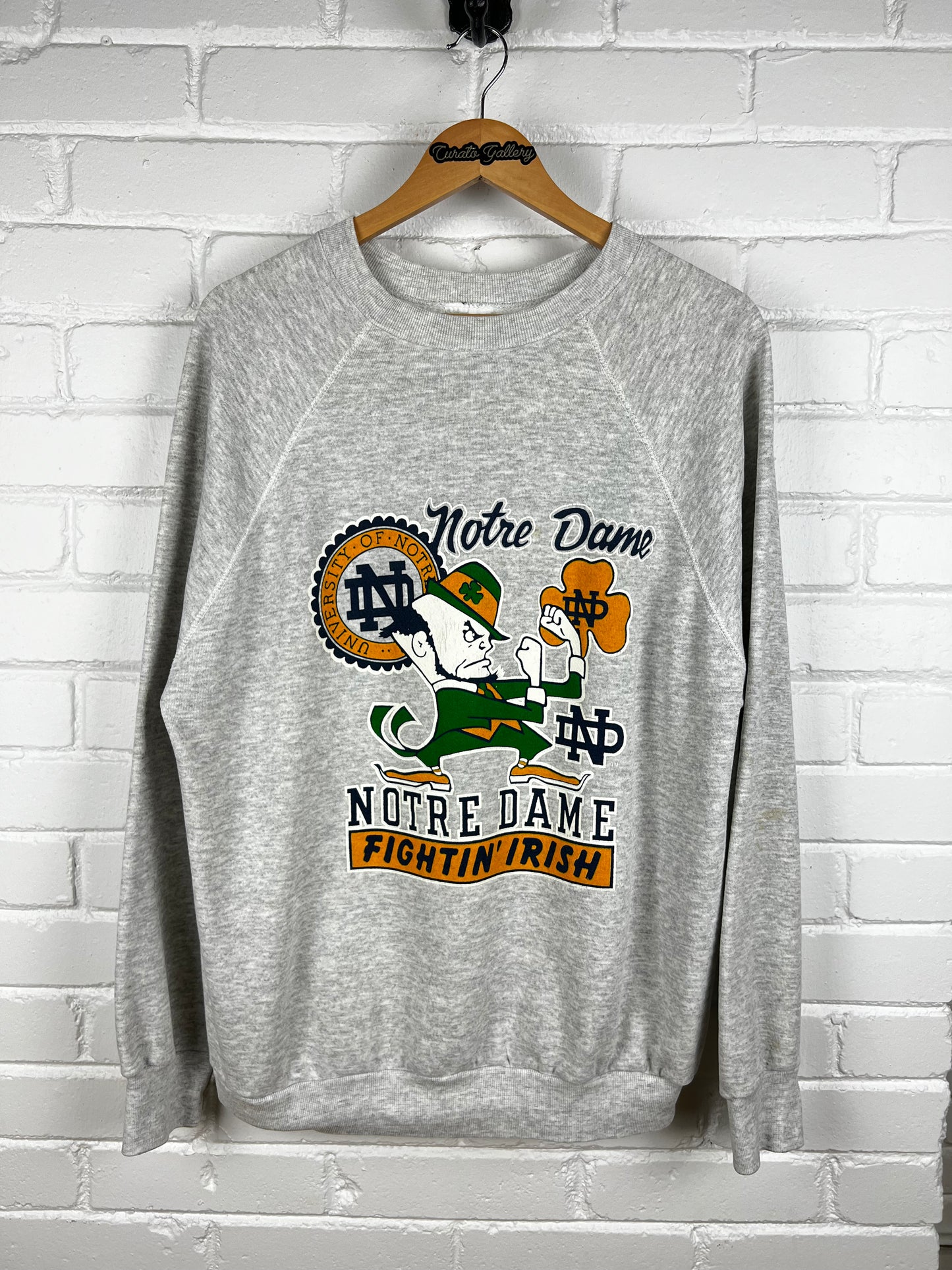 Vintage 80s Notre Dame Fighting Irish Colliegate Crest Graphic Sweatshirt Size XL
