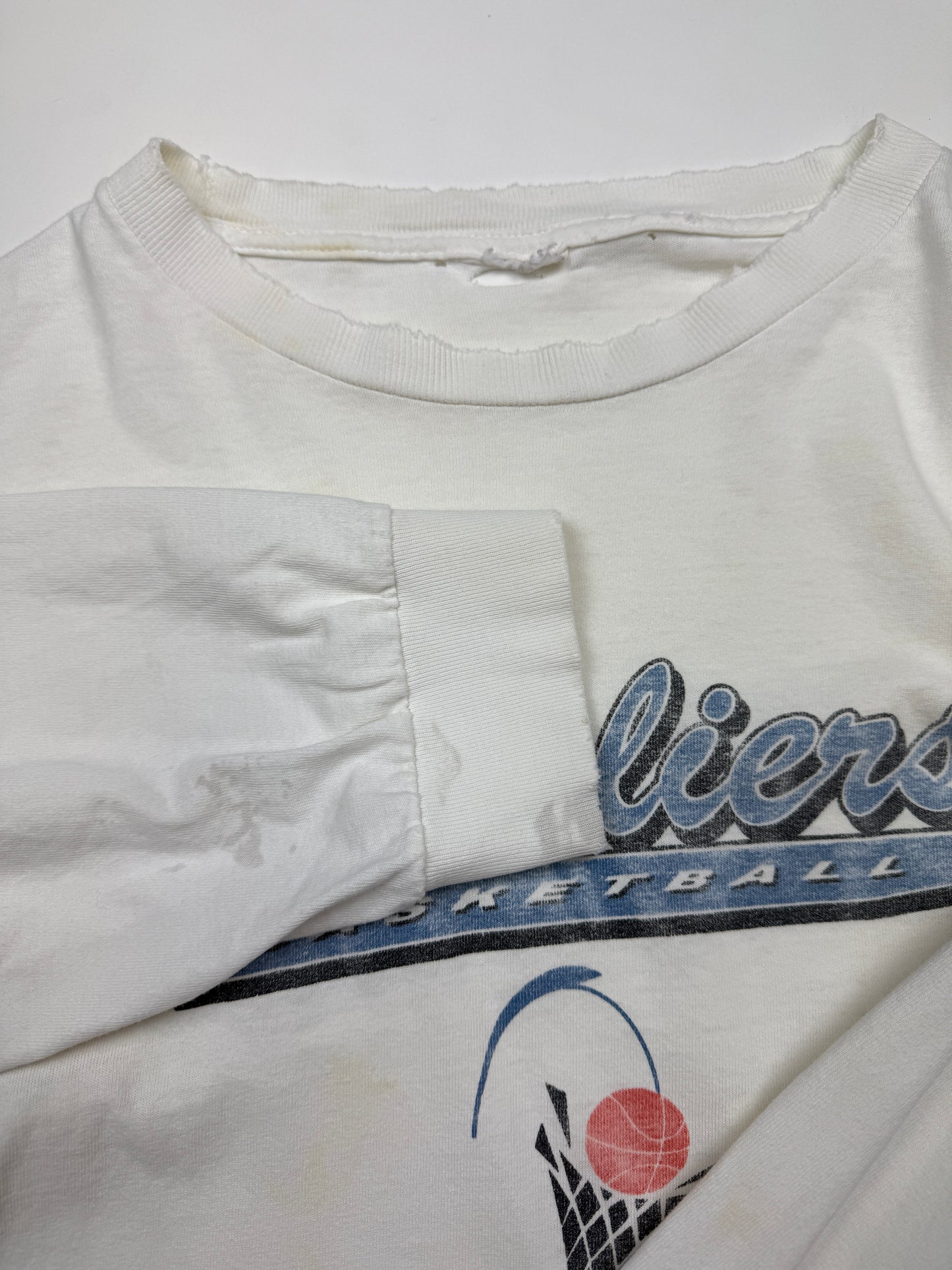 Vintage Cleavland Cavaliers NBA Basketball Script Graphic Long Sleeve T Shirt XL