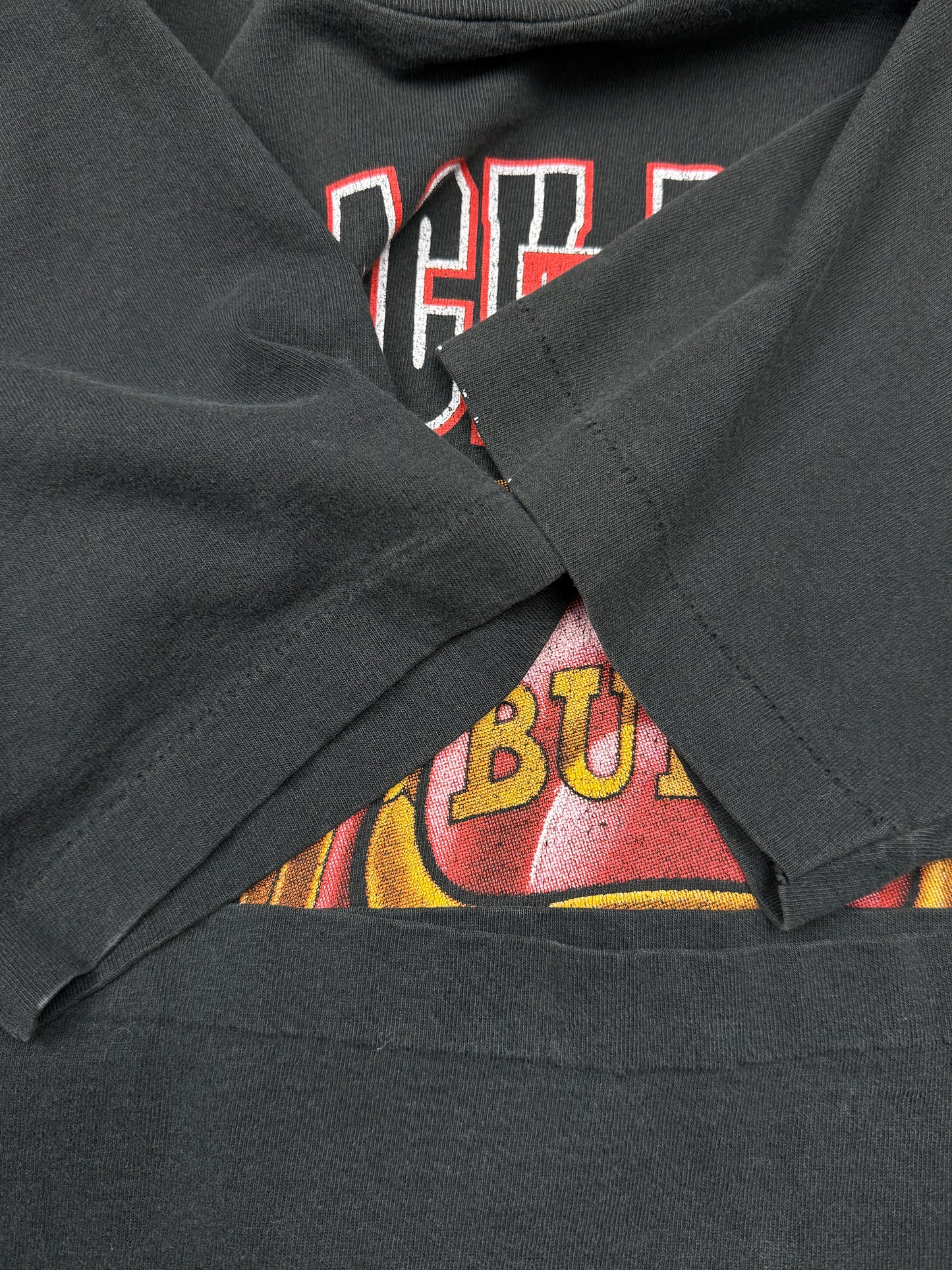 Vintage 90s Chicago Bulls NBA Champs Back To Back To Back Ring Graphic T Shirt Size L