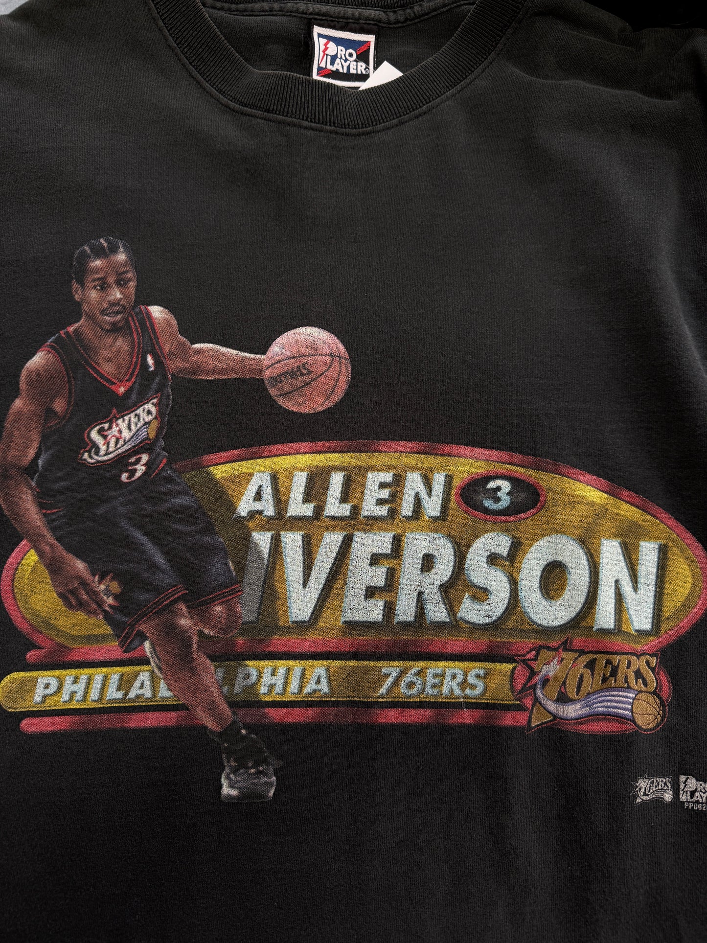 Vintage Allen Iverson #3 Philadelphia Sixers 76ers Pro Player Graphic T-Shirt Large