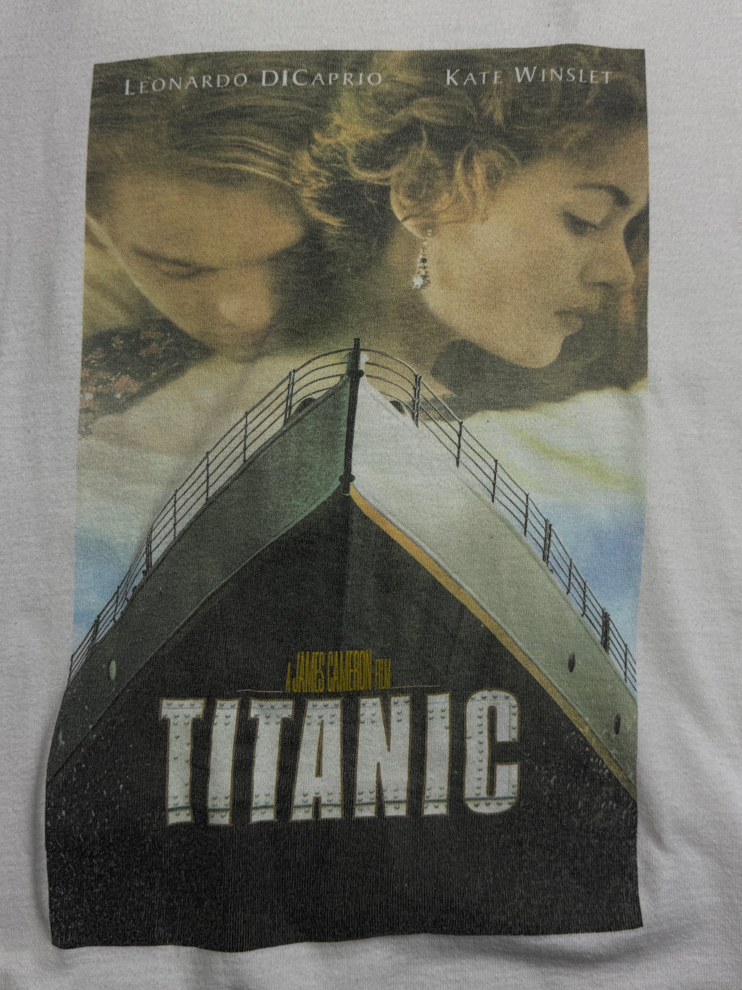 Vintage 1997 Titanic Movie Promo Poster Leonardo DiCaprio T Shirt Size M